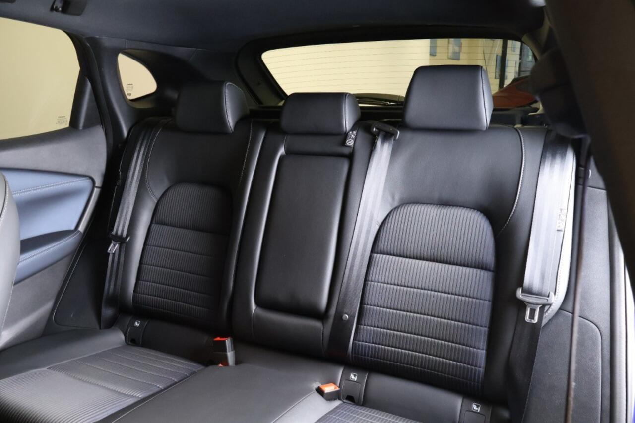 Nissan QASHQAI 1.3 MHEV 158 Xtronic Business Premium - Trekhaak - Pano - Dodehoek