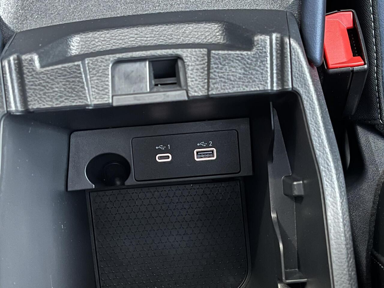 Nissan QASHQAI 1.3 MHEV Tekna / Trekhaak ( 1400 kg) / cruise control adaptief / airco (automatisch) / Apple Carplay/Android Auto /