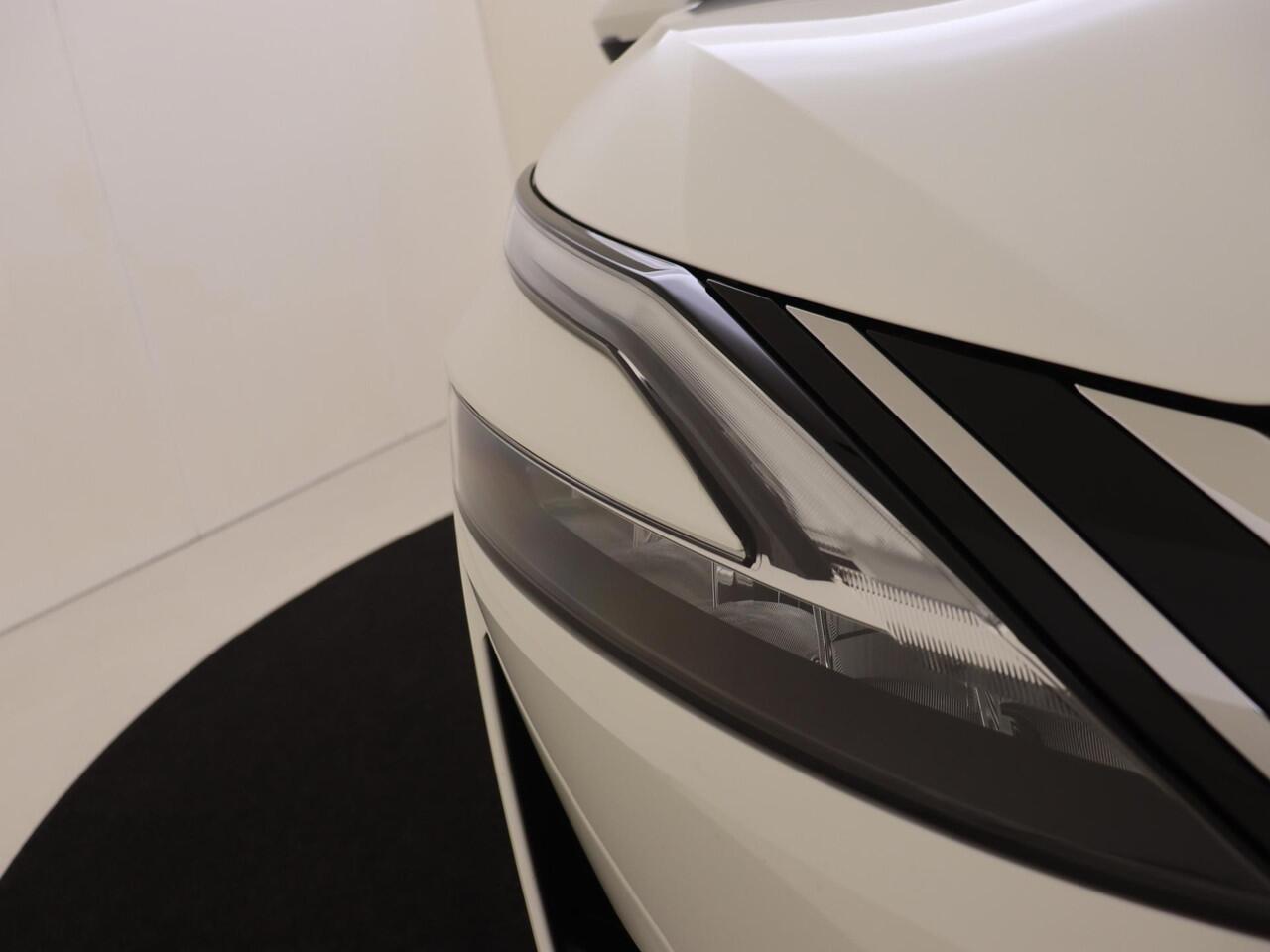 Nissan QASHQAI 1.3 MHEV Premiere Edition Apple carplay | android auto | camera | LM velgen