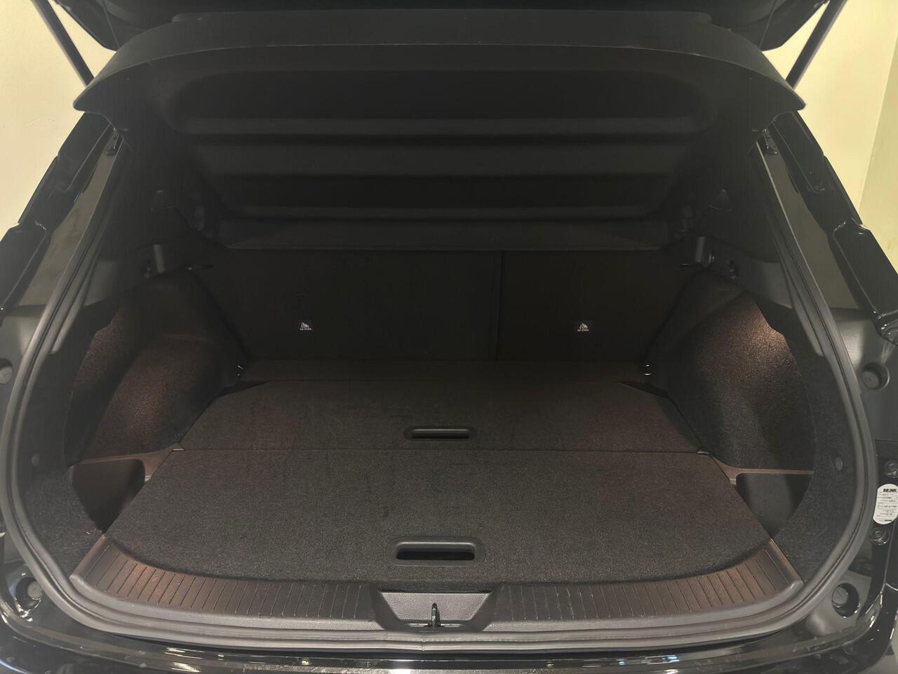 Nissan QASHQAI 1.3 MHEV Xtronic Business Design | Trekhaak | Panoramadak | 360º Camera |