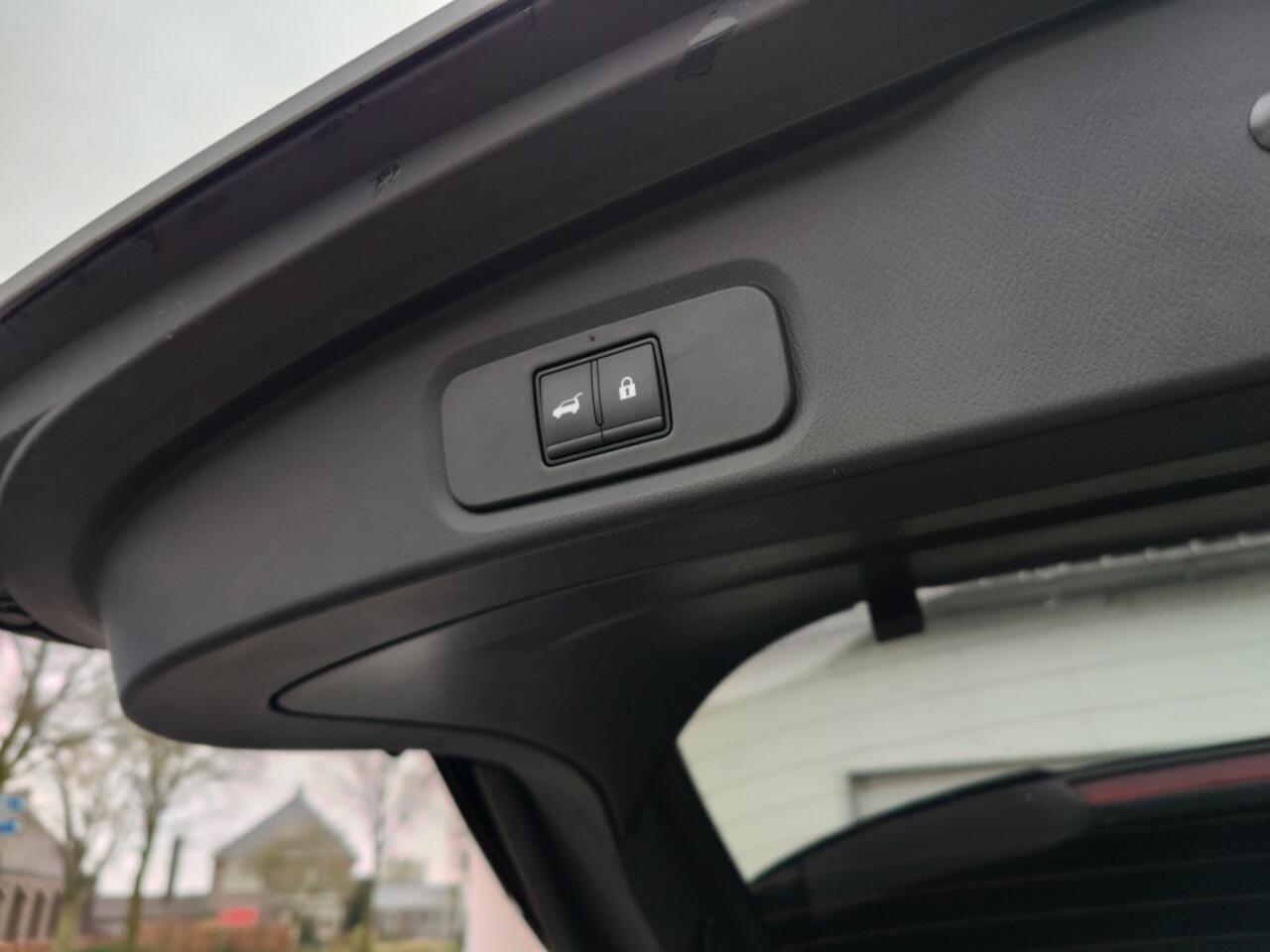 Nissan QASHQAI 1.3 MHEV Xtronic Tekna