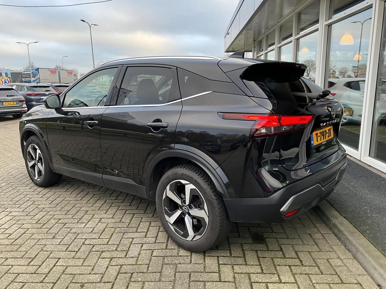 Nissan QASHQAI 1.3 MHEV Xtronic N-Connecta Pano