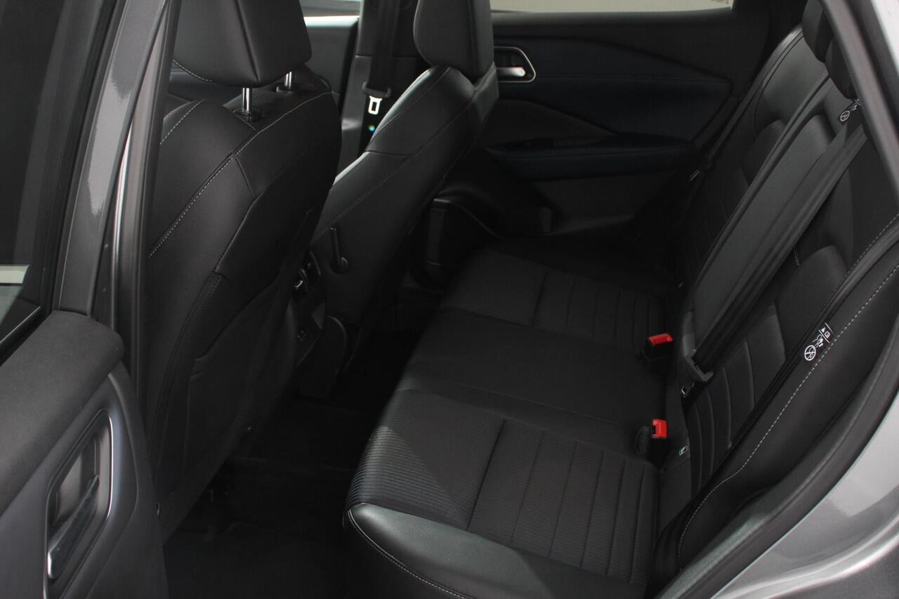 Nissan QASHQAI 1.3 MHEV DIG-T 158pk Xtronic Tekna | Navigatie | Apple Carplay/Android Auto | Parkeersensoren | 360 camera | Adaptive cruise control | Head-up Display | Blind Spot Assist | Elektrische achterklep | Elektrische bestuurderstoel | Stoel-en stuurverwarming | 