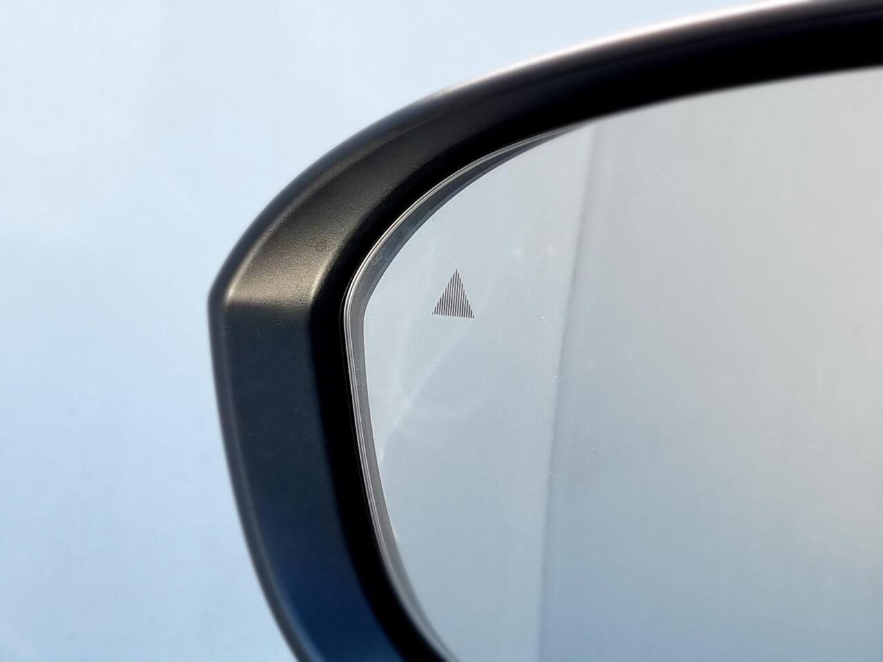 Nissan QASHQAI 1.3 MHEV Tekna / Trekhaak (1400KG Trekgewicht) / Panoramadak / 360 graden camera / Adaptieve Cruise Control / Head Up display