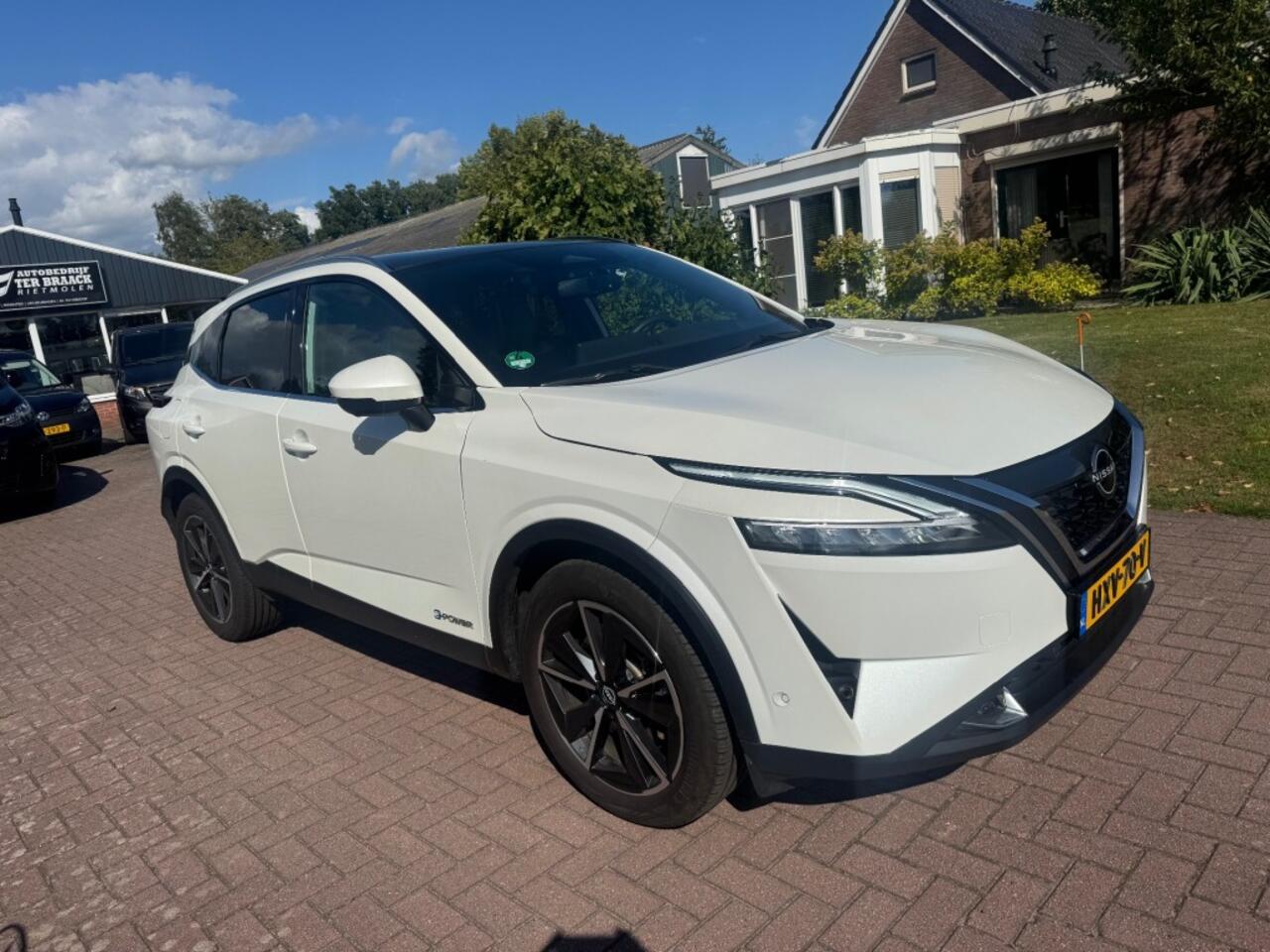 Nissan QASHQAI 1.5e-Power Business Desgin * Hybride / Navigatie / Glazen Panoramadak / Adaptive Cruise Control / Stuurverwarming