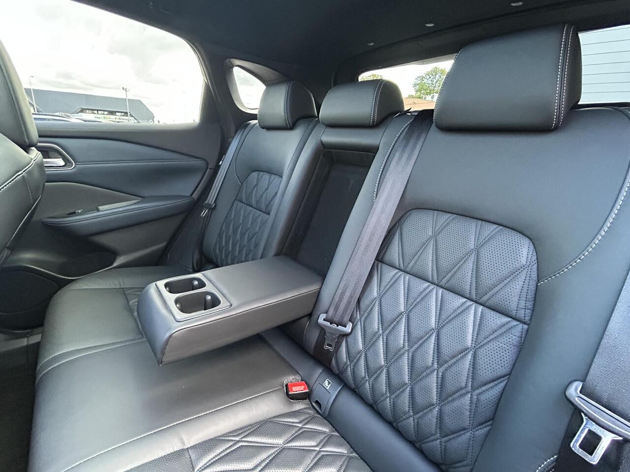 Nissan QASHQAI 1.3 MHEV Xtronic Tekna Plus Automaat / Cold Pack / Allseason banden / Apple carplay Android auto / Panoramadak / Elektrische stoelen met Massagefunctie / Elektrische kofferbak / Head-Up Display / Bose Audio Systeem /