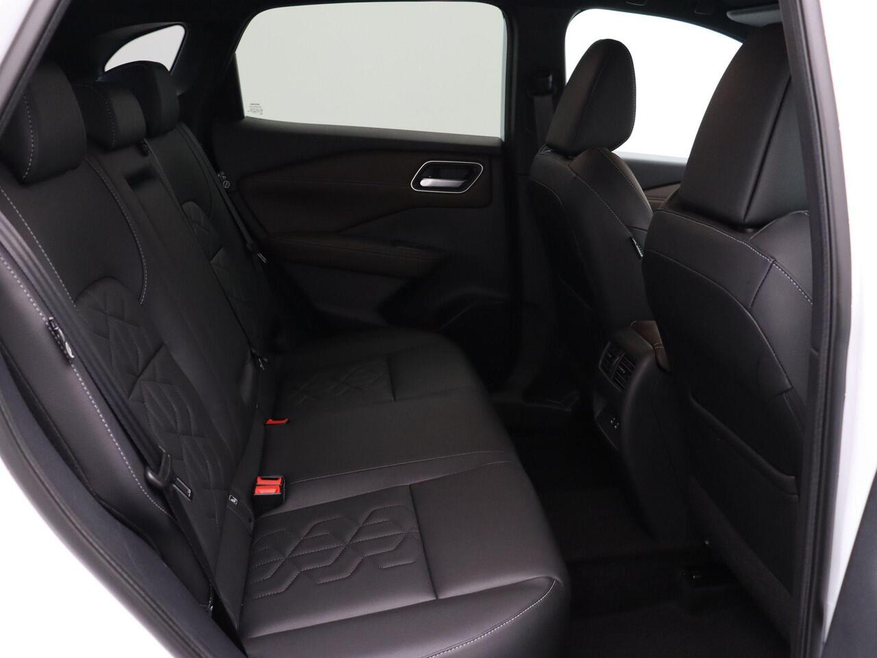 Nissan QASHQAI 158pk MHEV Xtronic Tekna | Google integratie | Stoel, stuur en voorruit verwarming | 360-graden camera | Pro-pilot |