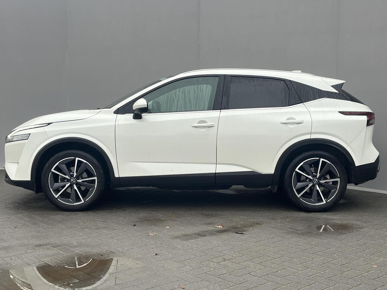 Nissan QASHQAI 1.3 MHEV Tekna / Vaste Trekhaak 13-polig (Trekgewicht 1.400kg) / All Seasons / Panoramadak / HUD / Apple Carplay & Android Auto / Keyless Entry & Start / Navigatie full map / 360° Camera / Adaptieve Cruise Control / Climate Control / Elektrisch Verstelbar