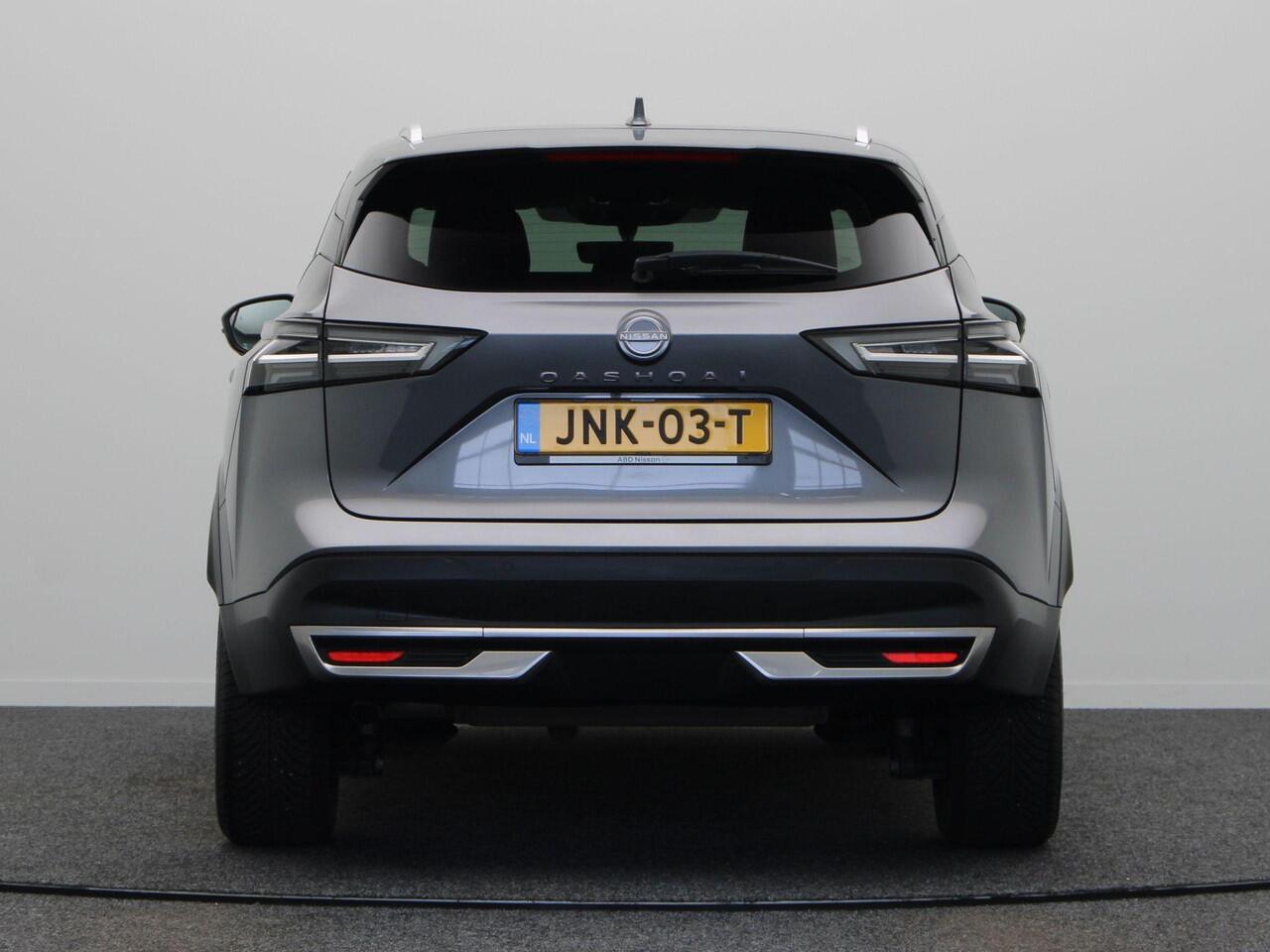 Nissan QASHQAI 158pk MHEV Xtronic N-Connecta | 18" Velgen | Stoel, Stuur en Voorruitverwarming | Adaptieve Cruise Control | Rondom Camera's |