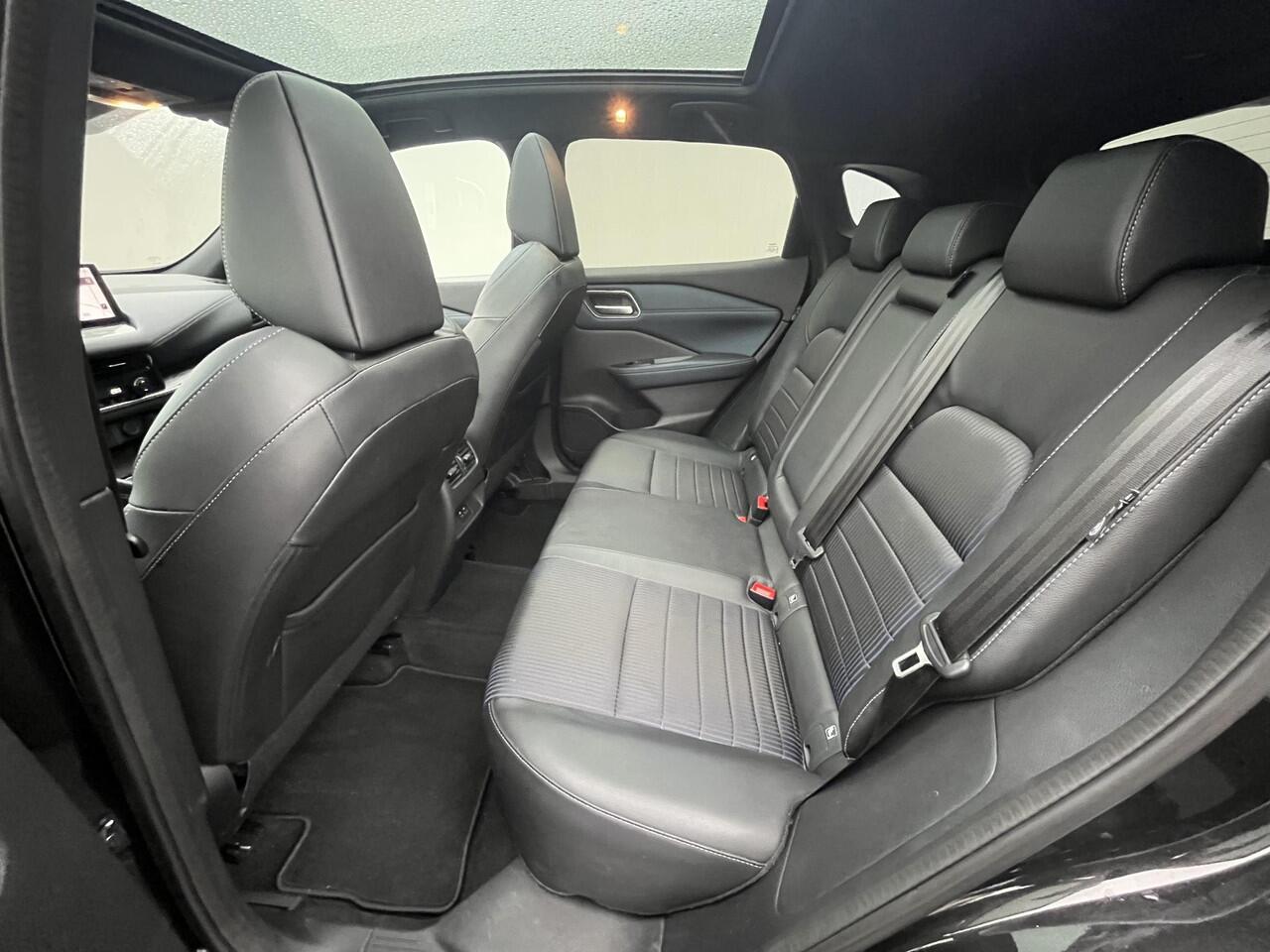 Nissan QASHQAI 1.3 MHEV Xtronic Tekna / Vaste Trekhaak 13-polig (Trekgewicht 1.800kg) / All Seasonbanden / Panoramadak / HUD / 360° Camera / Apple Carplay & Android Auto / Navigatie full map / Keyless Entry & Start / Elektrisch Verstelbare Bestuurdersstoel / Elektrisc