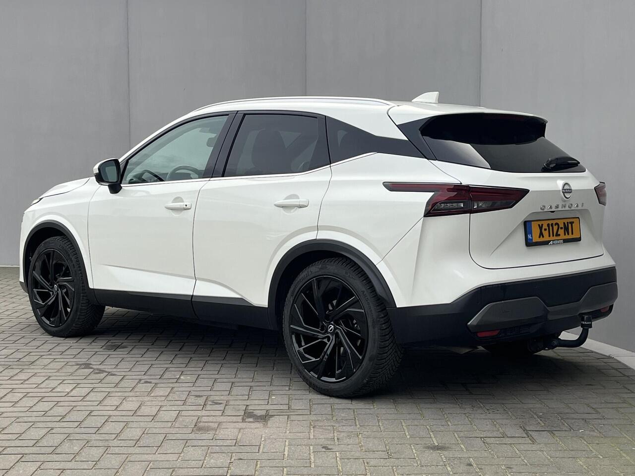 Nissan QASHQAI 1.3 MHEV Xtronic Tekna Plus / Vaste Trekhaak 13-polig (Trekgewicht 1.800kg) / All Seasons / Panoramadak / HUD / Apple Carplay & Android Auto / Keyless Entry & Start / Elektrische Achterklep / Adaptieve Cruise Control / Navigatie full map / Elektrisch Vers