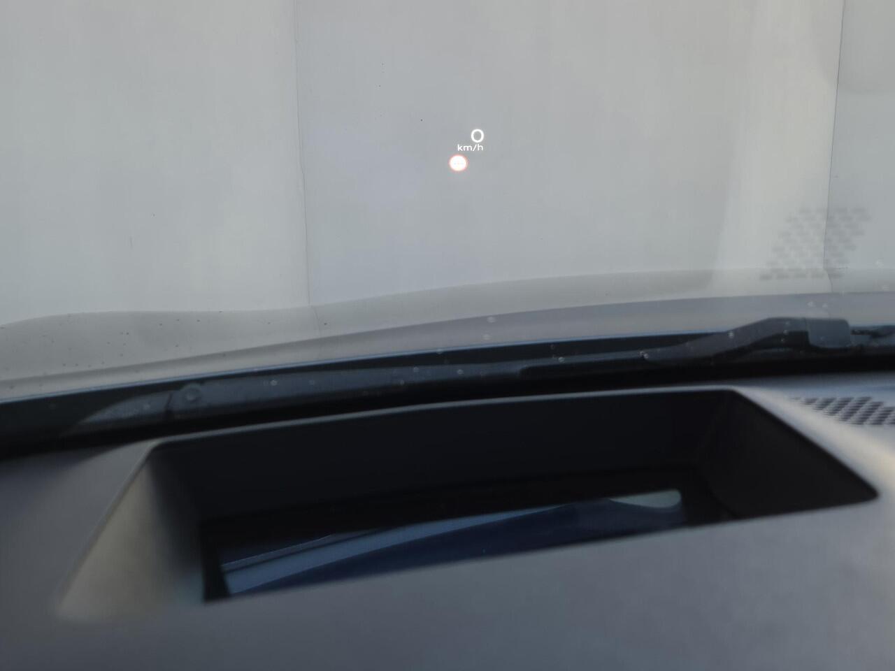 Nissan QASHQAI 1.3 MHEV Xtronic Tekna Plus Automaat / HUD / Panoramadak / Allseason banden / Trekgewicht 1800 kg / Elektrische achterklep / Stoel met massage functie / Rondomzicht camera / Stuur-, Stoel en Voorruit verwarming / Bose Audio Systeem /