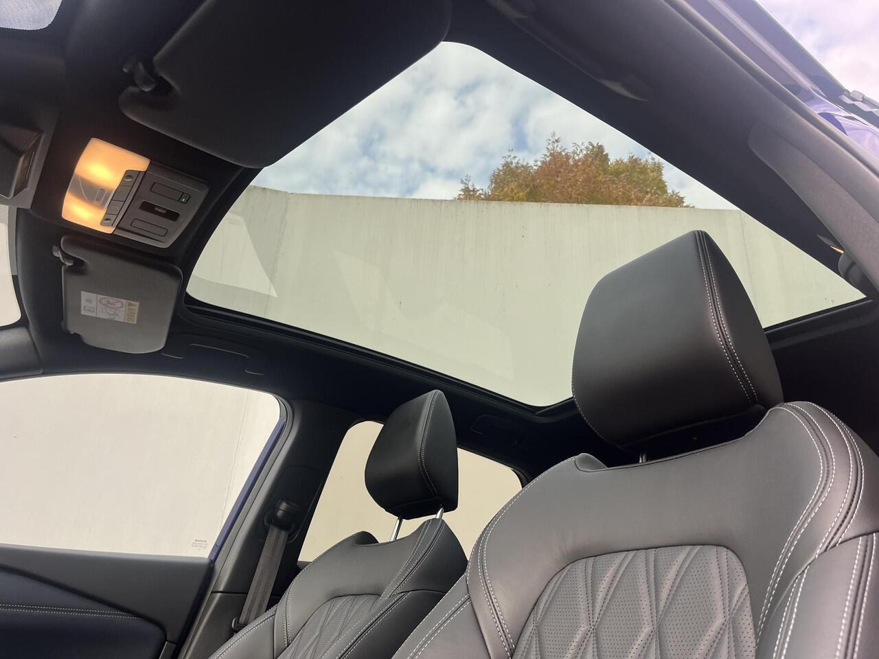 Nissan QASHQAI 1.3 MHEV Xtronic Tekna Plus / HUD / Panoramadak / Allseason banden / Trekgewicht 1800 kg / Elektrische achterklep / Stoel met massage functie / Rondomzicht camera / Stuur-, Stoel en Voorruit verwarming / Bose Audio Systeem /