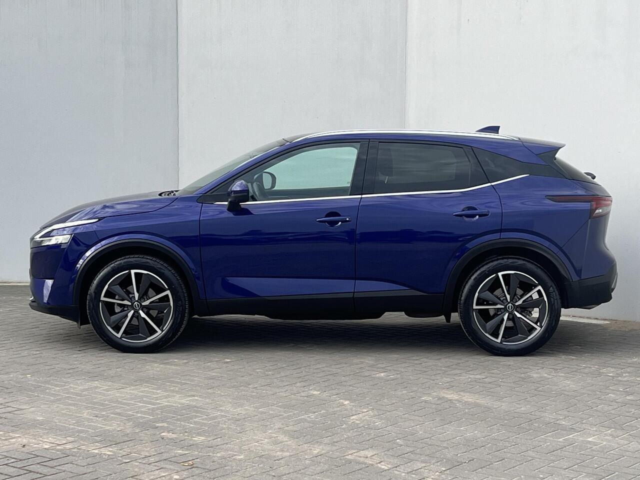 Nissan QASHQAI 1.3 MHEV Xtronic Tekna Plus / HUD / Panoramadak / Allseason banden / Trekgewicht 1800 kg / Elektrische achterklep / Stoel met massage functie / Rondomzicht camera / Stuur-, Stoel en Voorruit verwarming / Bose Audio Systeem /