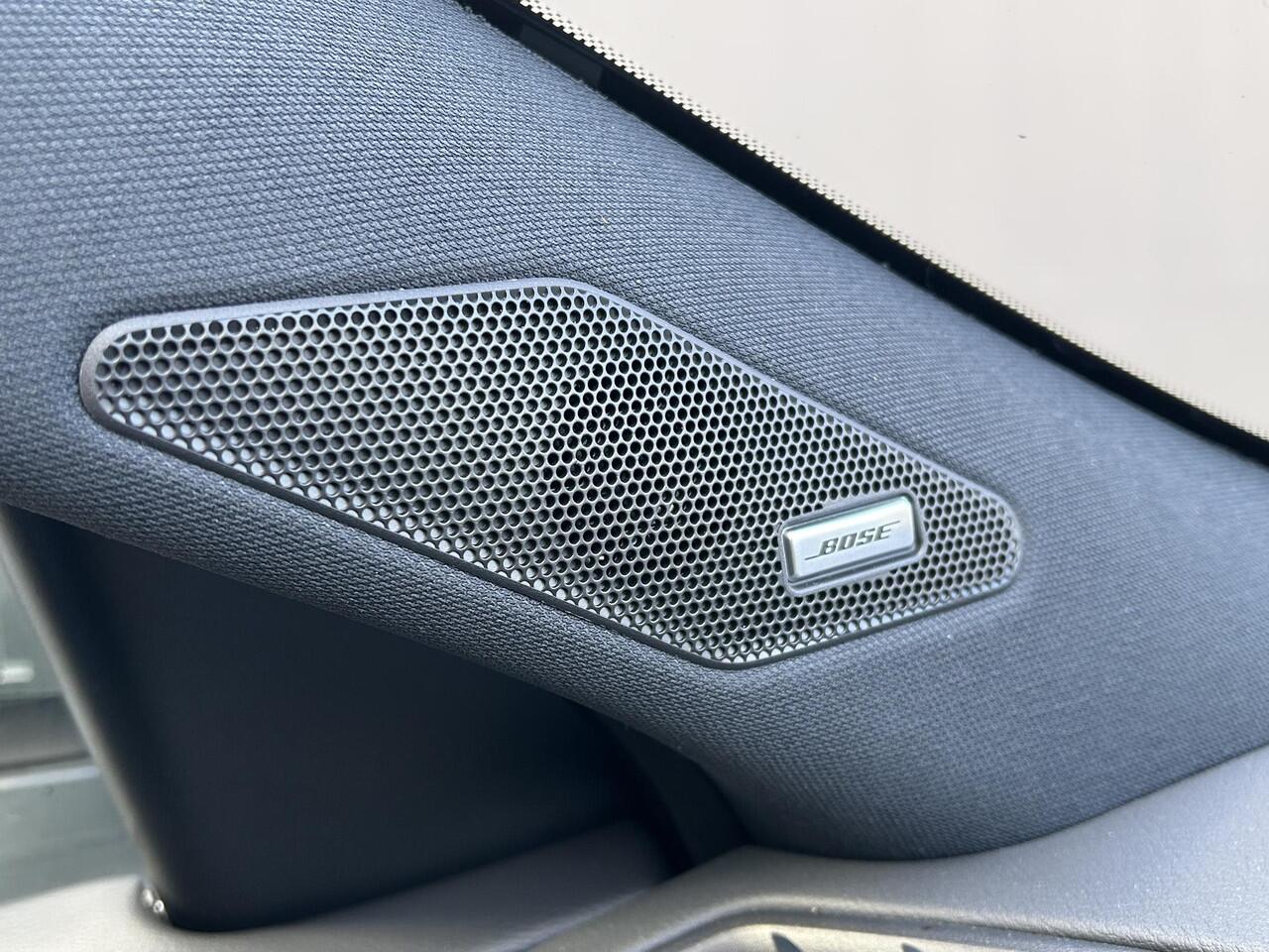 Nissan QASHQAI 1.3 MHEV Tekna Plus Automaat / Panoramadak / Elektrisch Bedienbare Stoelen met Massagefunctie & Geheugen / BOSE Premium Audio / All Season Banden / Apple Carplay & Android Auto / Elektrische Achterklep / Head-Up Display /