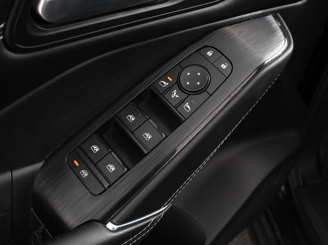 Nissan QASHQAI 1.3 MHEV Xtronic N-Connecta | Navigatie | Climate Control | Camera 360 | Led | Verwarmde voorstoelen | Stuurwiel verwarmd | Adaptive Cruise Control | Lichtmetalen Velgen