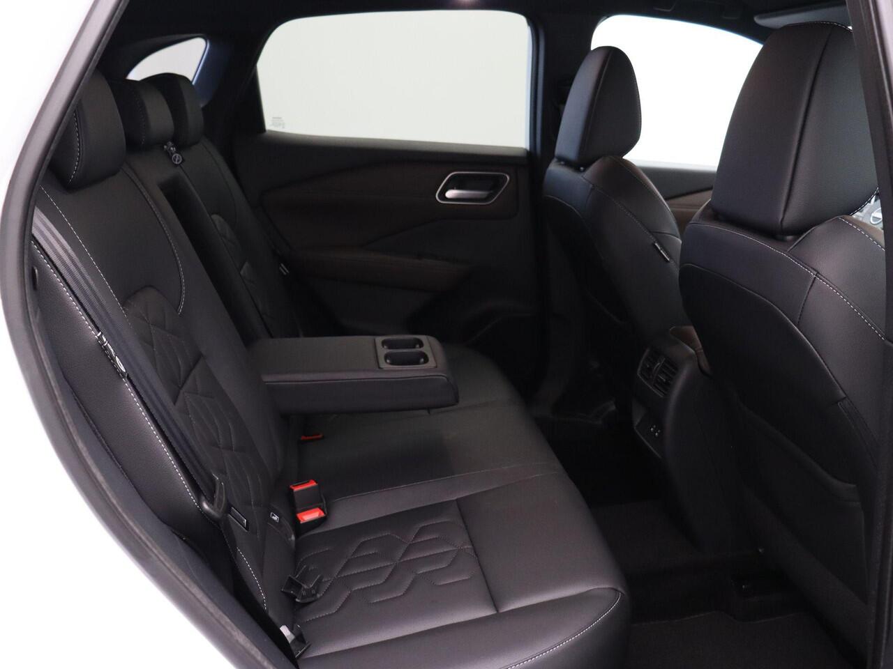 Nissan QASHQAI 158pk MHEV Xtronic Tekna | Pilot assist | Stoel, stuur en voorruitverwarming | Lederen bekleding | Google intergratie | Elketrisch verstelbare bestuurderstoel |