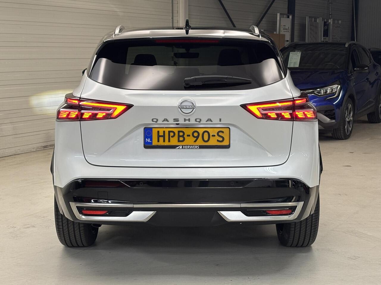 Nissan QASHQAI 1.3 MHEV Xtronic Tekna Plus / Levering in overleg / 1800 KG Trekgewicht / Panoramadak / Massagestoelen met Geheugen / Bose Audio / Google Navigatie / Stoel- en Stuurverwarming /