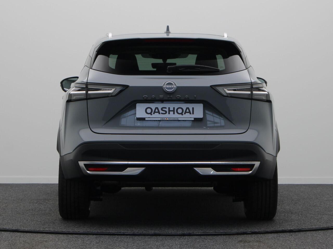 Nissan QASHQAI 158pk MHEV Xtronic N-Connecta | 1800KG Trekgewicht | 18" Velgen | Stoel, Stuur en Voorruitverwarming | Adaptieve Cruise Control | Keyless Entry | Panorama Dak |