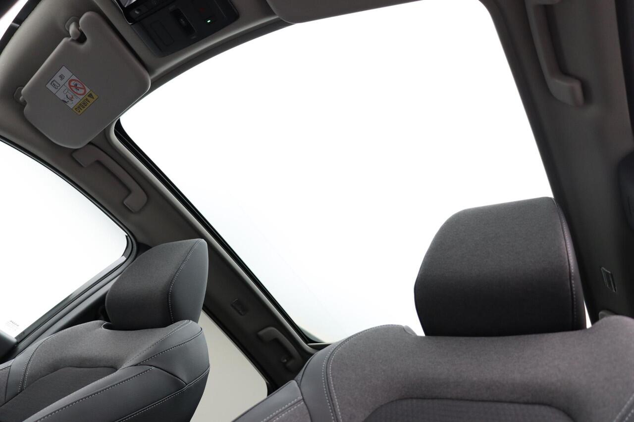 Nissan QASHQAI 140pk MHEV N-Connecta | Rijklaarprijs | 18" Lichtmetalen Velgen | Stoel, Stuur en Voorruitverwarming | Adaptieve Cruise Control | Keyless Entry | Panorama Dak |