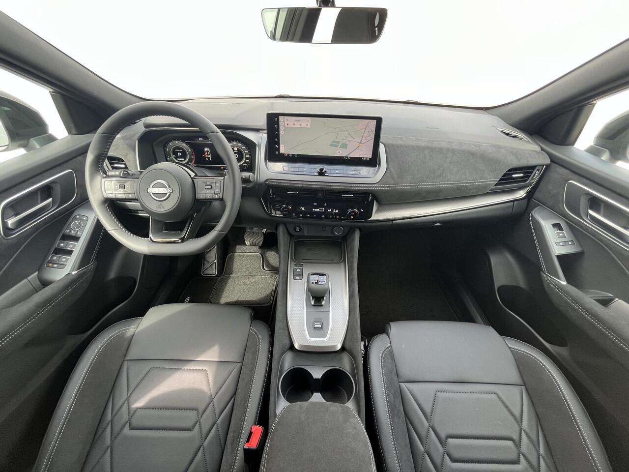 Nissan QASHQAI 1.3 MHEV Xtronic N-Design Automaat / ¤4.000,- Nissan Voorraadvoordeel / NIEUW uit voorraad leverbaar! / Panoramadak / Googlemaps Navigatie / 360° Camera / Stuur- en Stoelverwarming voor / Voorruit Verwarming / Adaptieve Cruise Control / Climate Control / 