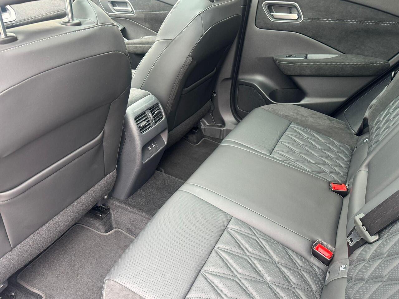 Nissan QASHQAI MHEV 158 Xtronic Tekna Plus | AUTOMAAT | PANORAMADAK | COLD PACK | MASSAGESTOELEN | 20 INCH |