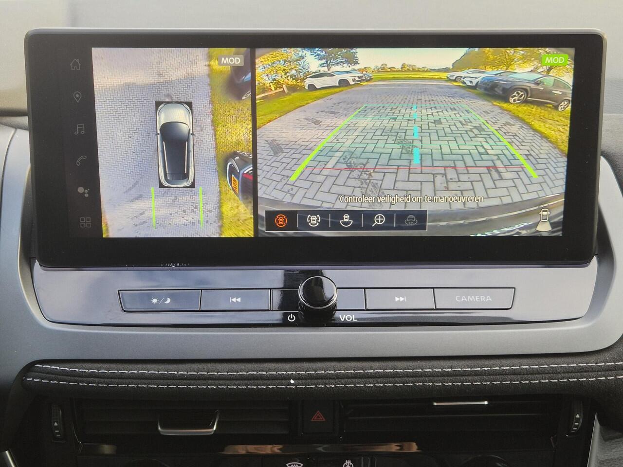 Nissan QASHQAI 1.3 MHEV Xtronic Tekna Plus Automaat / Nieuw Model / Facelift / 1800kg Trekgewicht / HUD / Apple Carplay Android Auto / Panoramadak / Stuur-, Stoel en Voorruitverwarming / Elektrische achterklep / Stoel met massage functie /