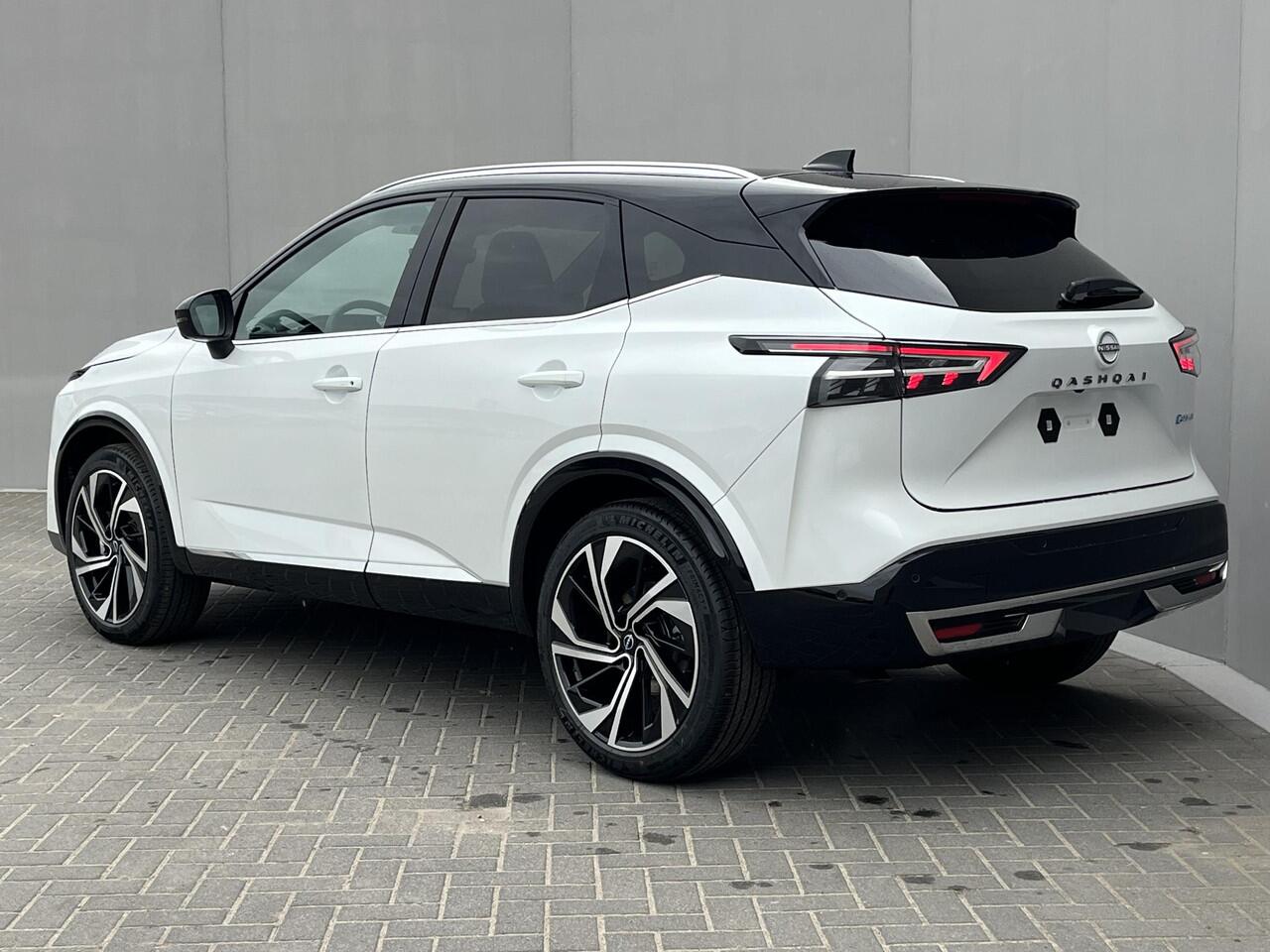 Nissan QASHQAI 1.5 ePower Tekna Plus / ¤1.500 Nissan Voorraad Voordeel / NIEUW uit voorraad leverbaar! / Panoramadak / HUD / 360° Camera / Google Maps Navigatie / Stuur- en Stoelverwarming / Voorruitverwarming / Keyless Entry & Start / Massagefunctie / Elektrisch Verste