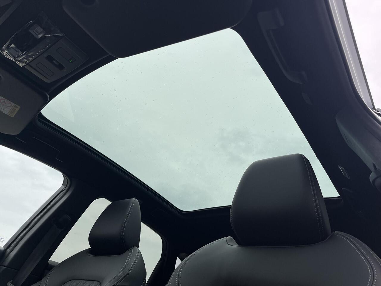 Nissan QASHQAI 1.5 ePower Tekna Plus / ¤1.500 Nissan Voorraad Voordeel / NIEUW uit voorraad leverbaar! / Panoramadak / HUD / 360° Camera / Google Maps Navigatie / Stuur- en Stoelverwarming / Voorruitverwarming / Keyless Entry & Start / Massagefunctie / Elektrisch Verste