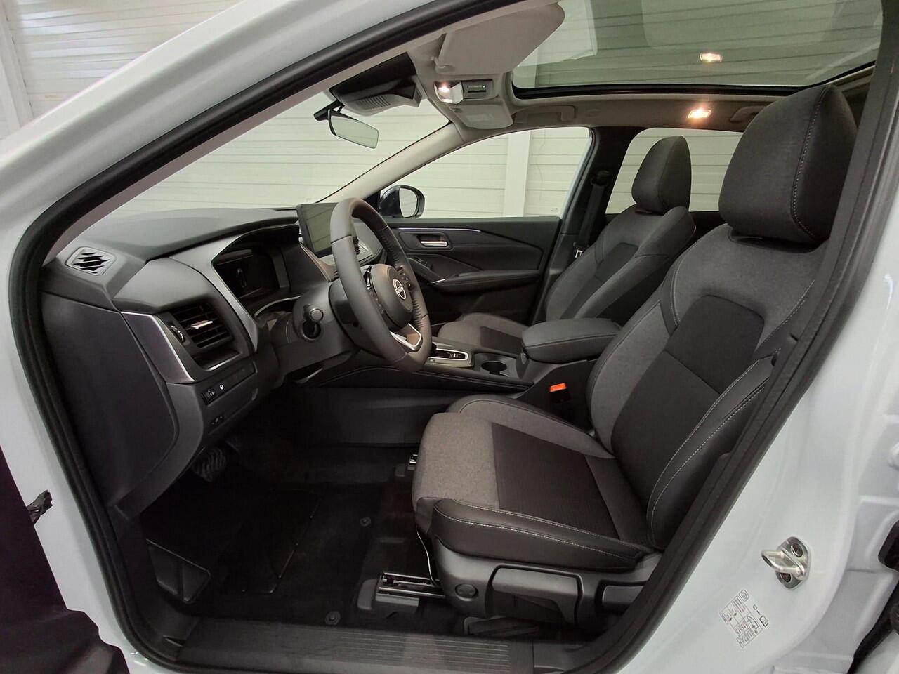 Nissan QASHQAI 1.5 e-Power N-Connecta / ¤1500,- Introductiekorting / Nieuwste Generatie E-Power! / Nieuw uit Voorraad Leverbaar / Panoramadak / Stoel- en Stuurverwarming / Verwarmde Voorruit / Google Maps Navigatie /