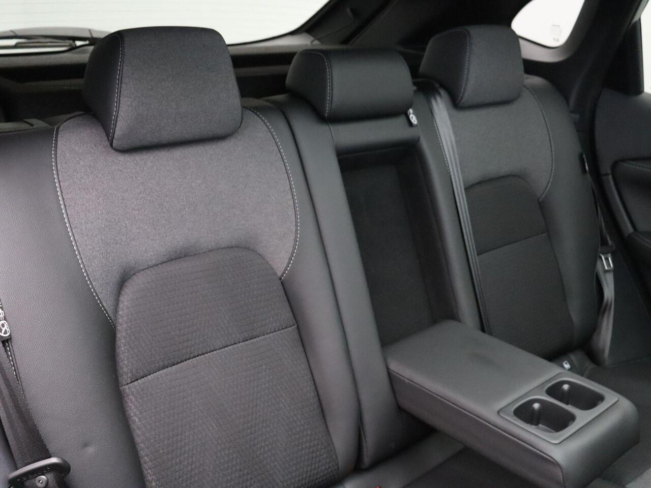 Nissan QASHQAI 158pk MHEV Xtronic N-Connecta | Headup display | 18" Velgen | Stoel, Stuur en Voorruitverwarming | Adaptieve Cruise Control | Elektrische Achterklep |