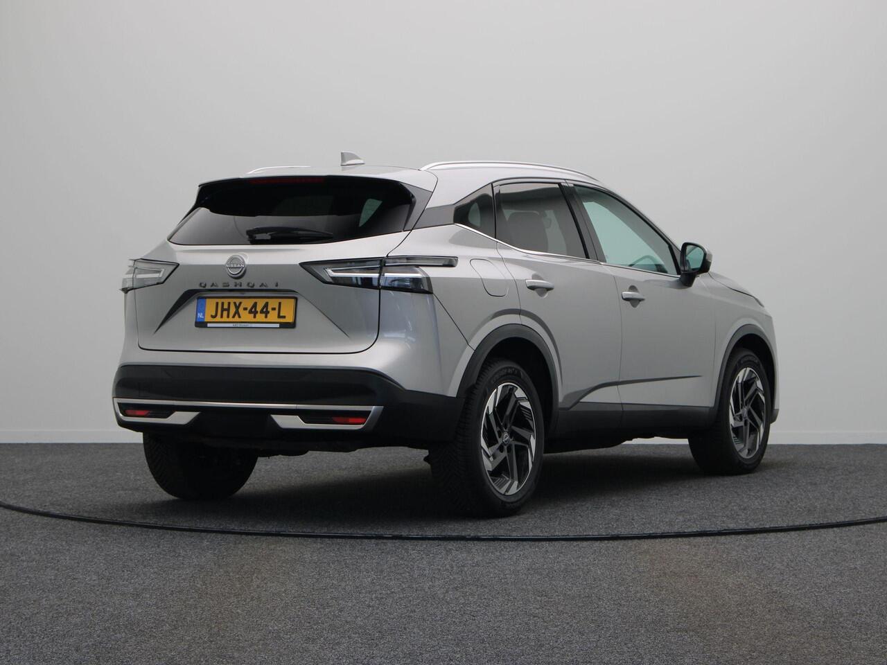 Nissan QASHQAI 158pk MHEV Xtronic N-Connecta | Headup-display | Stoel, stuur en voorruit verwarming | Rondomzicht camera | Elektrische achterklep | Panoramadak |