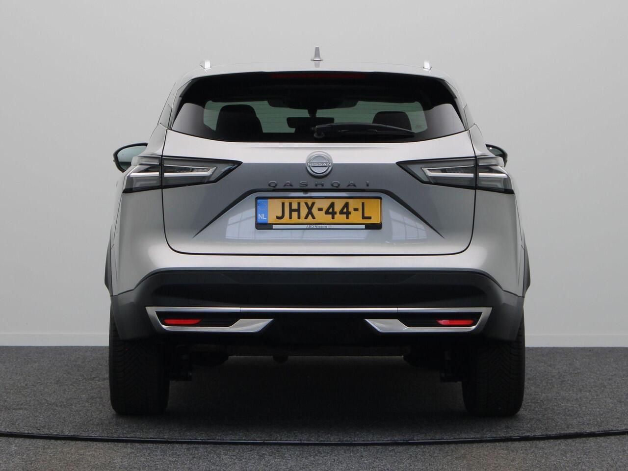 Nissan QASHQAI 158pk MHEV Xtronic N-Connecta | Headup-display | Stoel, stuur en voorruit verwarming | Rondomzicht camera | Elektrische achterklep | Panoramadak |