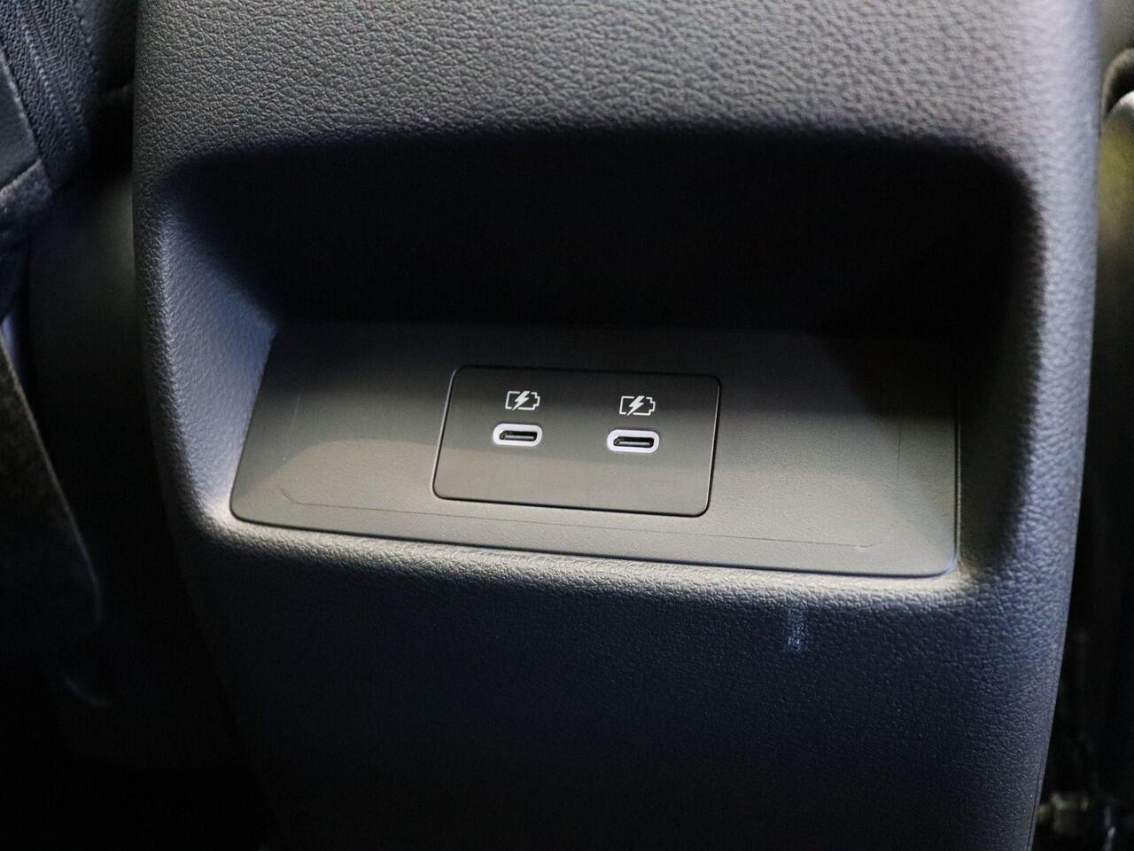 Nissan QASHQAI 158pk MHEV Xtronic N-Connecta | Pilot Assist | Rondomzicht Camera | Stoel, Stuur, Voorruitverwarming| Keyles Entery | 1800KG trekgewicht |