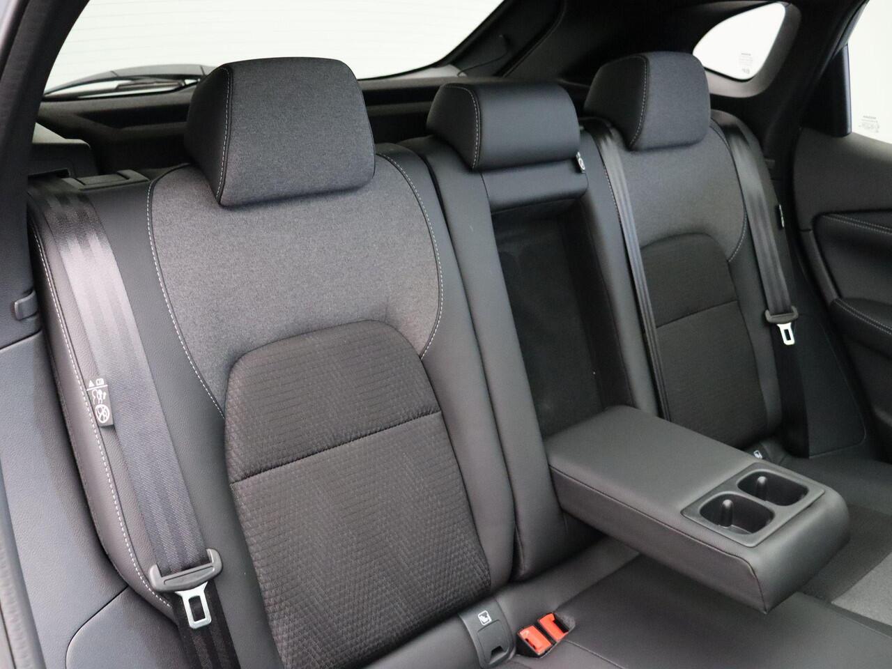 Nissan QASHQAI 158pk MHEV Xtronic N-Connecta | Pilot Assist | Rondomzicht Camera | Stoel, Stuur, Voorruitverwarming| Keyles Entery | 1800KG trekgewicht |