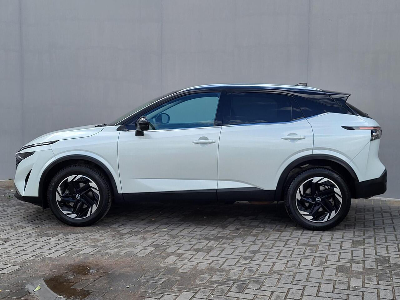 Nissan QASHQAI 1.3 MHEV Xtronic N-Connecta / HUD / Nieuw Model / Facelift / Cold Pack / Allseason banden / Trekgewicht 1800 kg / Stuur-, Stoel en Voorruitverwarming / Elektrische achterklep /Rondomzicht camera / Adaptief CC /