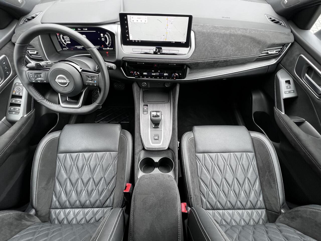 Nissan QASHQAI 1.3 MHEV Xtronic Tekna Plus Automaat / 1.800 kg trekgewicht / Panorama dak / Leder / Elektr. stoelen en klep / Navigatie / Adaptieve CC / HUD / Camera 360° / Stuur-, stoel- en voorruitverwarming / 20" LM wielen /