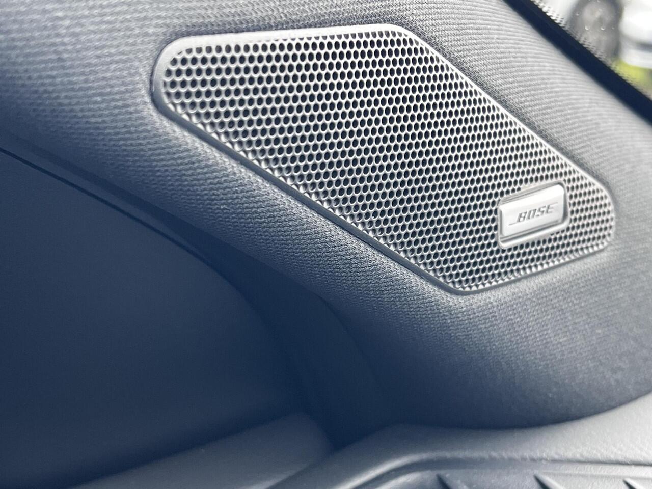 Nissan QASHQAI 1.3 MHEV Xtronic Tekna Plus Automaat / 1.800 kg trekgewicht / Panorama dak / Leder / Elektr. stoelen en klep / Navigatie / Adaptieve CC / HUD / Camera 360° / Stuur-, stoel- en voorruitverwarming / 20" LM wielen /