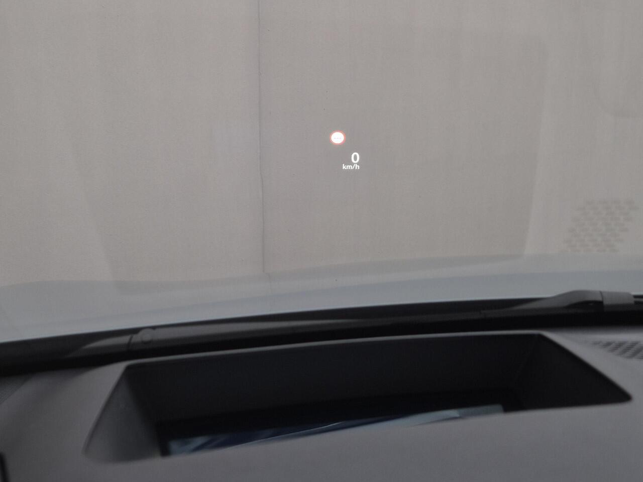 Nissan QASHQAI 1.3 MHEV Xtronic N-Connecta Automaat / Cold Pack / Pack Easy / Nieuw Model / Facelift / HUD / Trekgewicht 1800 kg / Elektrische achterklep / Stuur-, Stoel en Voorruit verwarming / Rondomzicht camera / Adaptief CC /