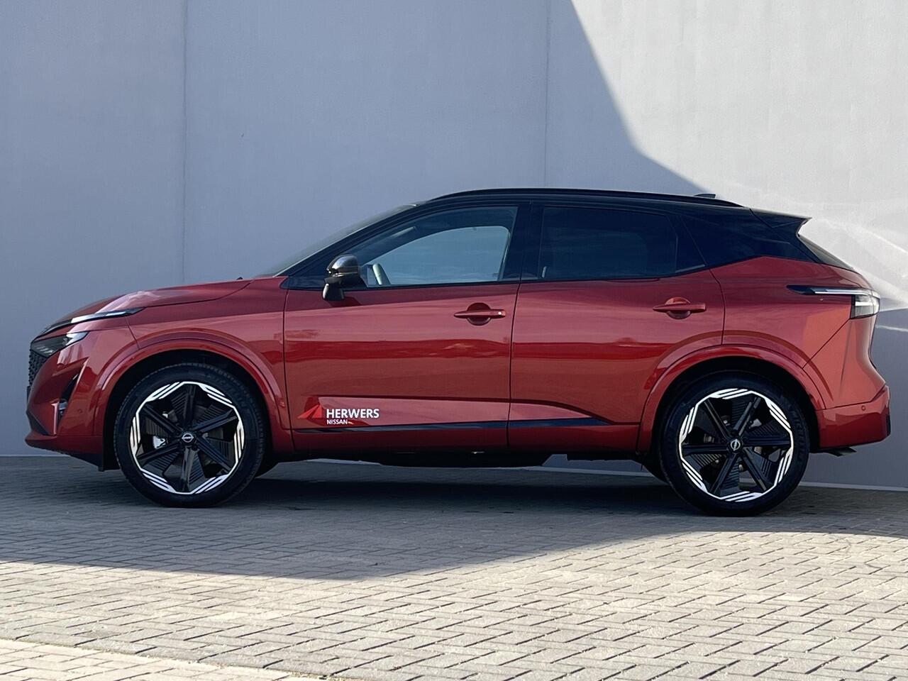 Nissan QASHQAI 1.5 e-Power N-Design / Panoramadak / 360° Camera / Apple Carplay & Android Auto / Navigatie full map / Stuur- en Stoelverwarming / Voorruit Verwarming / Keyless Entry & Start / Adaptieve Cruise Control / Climate Control / Alcantara Bekleding /