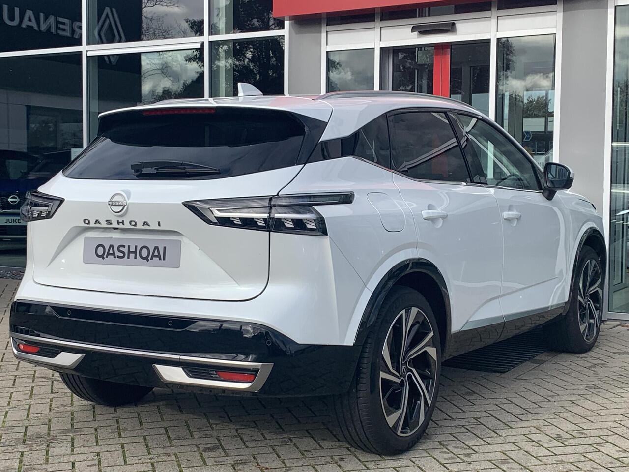 Nissan QASHQAI 1.3 MHEV Xtronic Tekna Plus | Pano | Leder | Bose | 1800 kilo trekgewicht