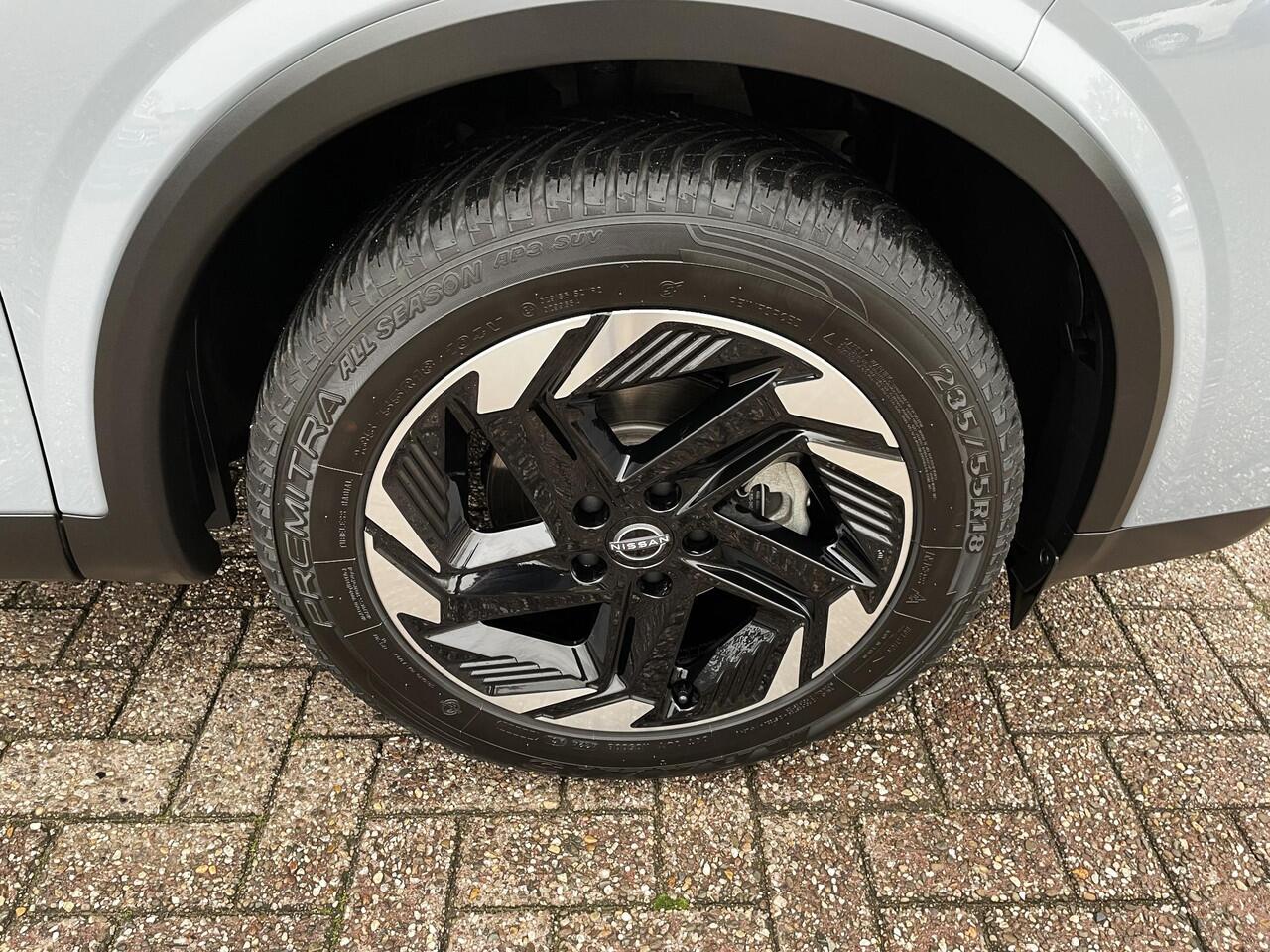 Nissan QASHQAI 1.3 MHEV Xtronic N-Connecta
