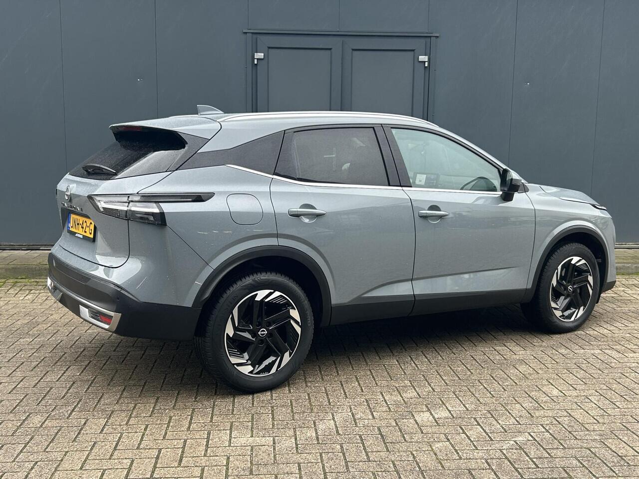 Nissan QASHQAI 1.3 MHEV Xtronic N-Connecta / Fabrieksgarantie tot 03-2028 / Facelift Nieuw Model / Cold Pack / HUD / Trekgewicht 1800 kg / Stuur-, Stoel en Voorruit verwarming / Elektrische achterklep / Camera 360° / Adaptief CC / Apple Carplay Android Auto /18" LM wie