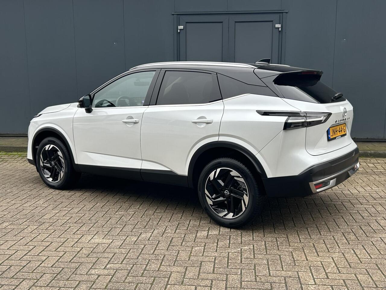 Nissan QASHQAI 1.3 MHEV Xtronic N-Connecta / Fabrieksgarantie tot 03-2028 / Facelift Nieuw Model / Cold Pack / HUD / Trekgewicht 1800 kg / Stuur-, Stoel en Voorruit verwarming / Elektrische achterklep / Camera 360° / Adaptief CC / Apple Carplay Android Auto /18" LM wie