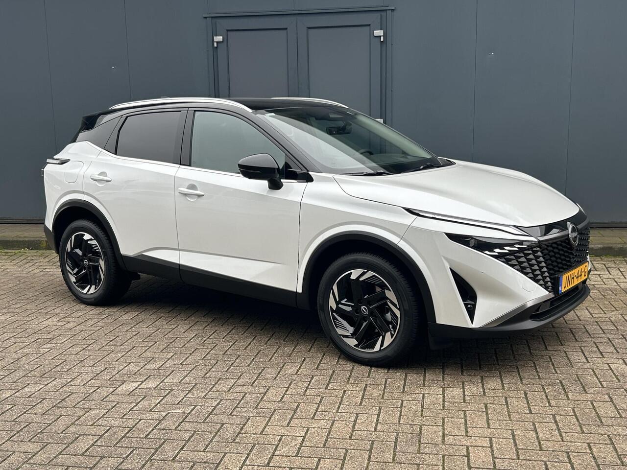 Nissan QASHQAI 1.3 MHEV Xtronic N-Connecta / Fabrieksgarantie tot 03-2028 / Facelift Nieuw Model / Cold Pack / HUD / Trekgewicht 1800 kg / Stuur-, Stoel en Voorruit verwarming / Elektrische achterklep / Camera 360° / Adaptief CC / Apple Carplay Android Auto /18" LM wie