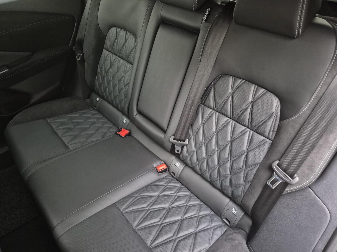 Nissan QASHQAI 1.3 MHEV Xtronic Tekna Plus Automaat / Fabrieksgarantie tot 03-2028 / Facelift / HUD / Panoramadak / Trekgewicht 1800 kg / Stuur-, Stoel en Voorruit verwarming / Rondomzicht camera / Bose Audio Systeem / Adaptief CC / Stoelen met massage functie /