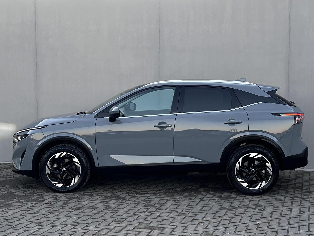 Nissan QASHQAI 1.3 MHEV Xtronic N-Connecta / Fabrieksgarantie tot 03-2028 / Facelift Nieuw Model / Panorama dak / Cold Pack / HUD / Trekgewicht 1800 kg / Stuur-, Stoel en Voorruit verwarming / Elektrische achterklep / Camera 360° / Adaptief CC / Apple Carplay Android A
