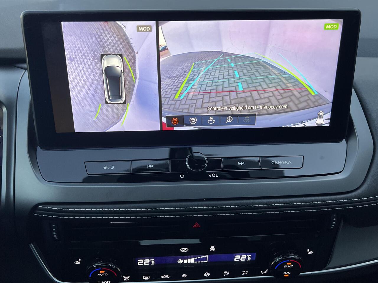 Nissan QASHQAI 1.3 MHEV Xtronic N-Connecta / Fabrieksgarantie tot 03-2028 / Facelift Nieuw Model / Panorama dak / Cold Pack / HUD / Trekgewicht 1800 kg / Stuur-, Stoel en Voorruit verwarming / Elektrische achterklep / Camera 360° / Adaptief CC / Apple Carplay Android A