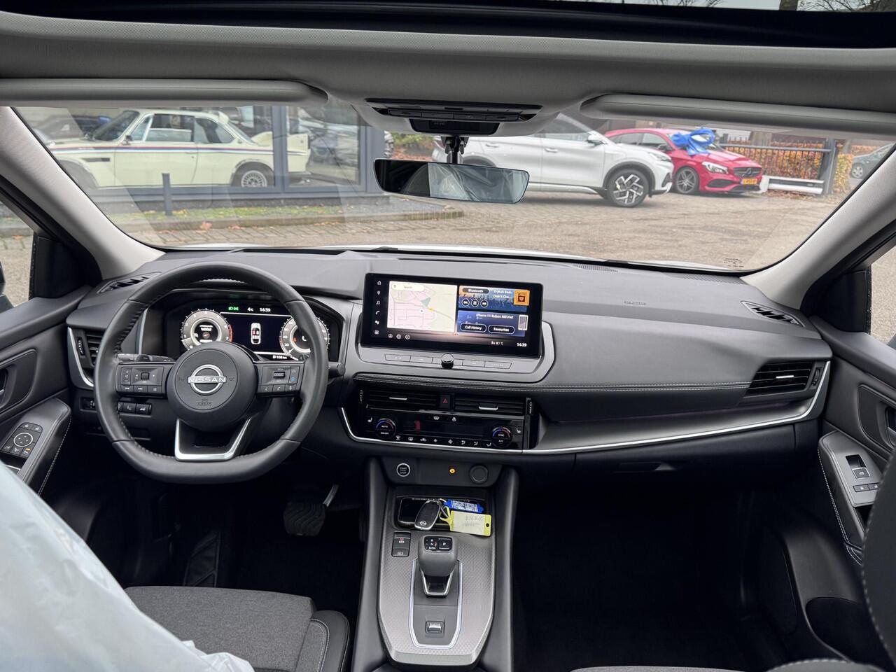 Nissan QASHQAI 1.3 MHEV Xtronic N-Connecta VAN: ¤37.900,- VOOR: ¤34.577,- UW EINDEJAARSVOORDEEL: ¤3.323,- | FABRIEKSGARANTIE| PANO| VOORRUITVERWARMING| STOEL + STUUR VERWARMING| 360 CAMERA| DODE HOEK| HEAD-UP| ELEK. ACHTERKLEP