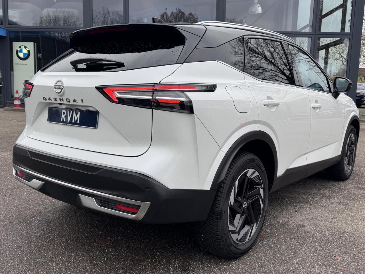Nissan QASHQAI 1.3 MHEV Xtronic N-Connecta VAN: ¤37.900,- VOOR: ¤34.577,- UW EINDEJAARSVOORDEEL: ¤3.323,- | FABRIEKSGARANTIE| PANO| VOORRUITVERWARMING| STOEL + STUUR VERWARMING| 360 CAMERA| DODE HOEK| HEAD-UP| ELEK. ACHTERKLEP